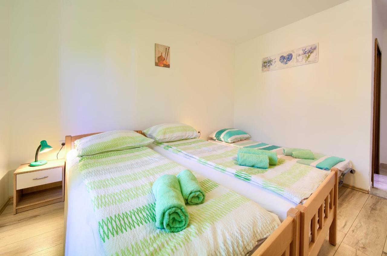 Apartman Mihael Malinska Esterno foto
