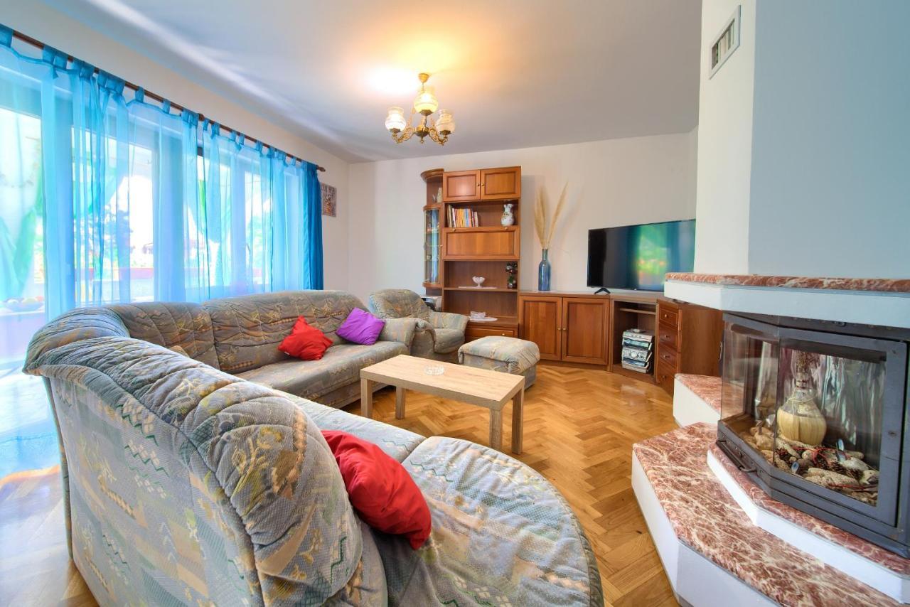 Apartman Mihael Malinska Esterno foto