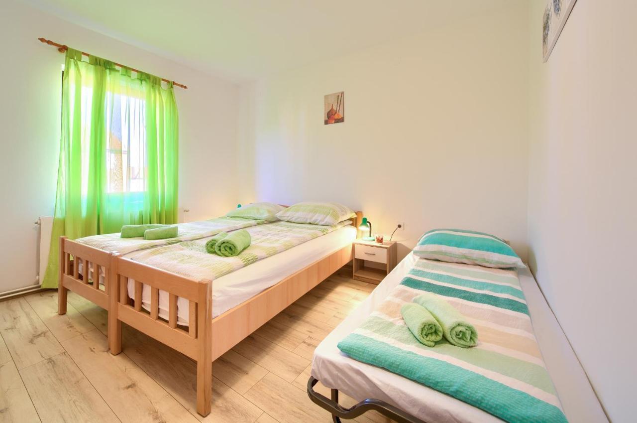 Apartman Mihael Malinska Esterno foto